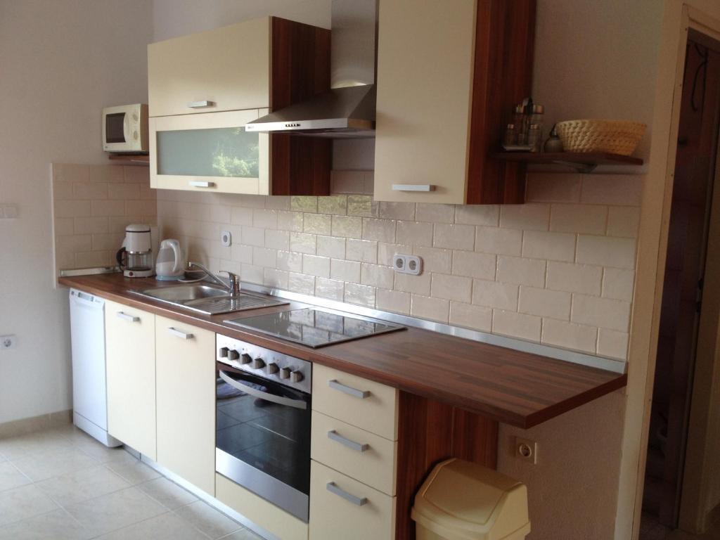 L&L Apartments Vir Ruang foto